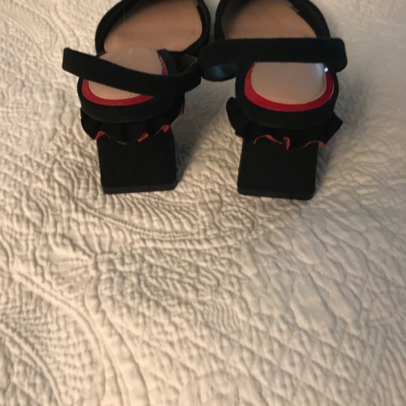 Zara heels, size 36, black with red accents and block 1 in 3/4 heel - Picture 5 of 6